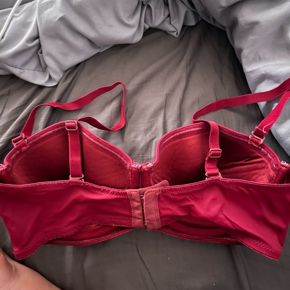 Maroon non slip bra - Picture 2 of 3